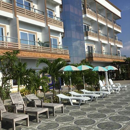 Em Royalle Hotel & Beach Resort Сан-Хуан Экстерьер фото