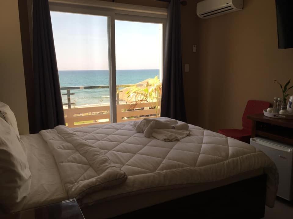 Em Royalle Hotel & Beach Resort Сан-Хуан Экстерьер фото