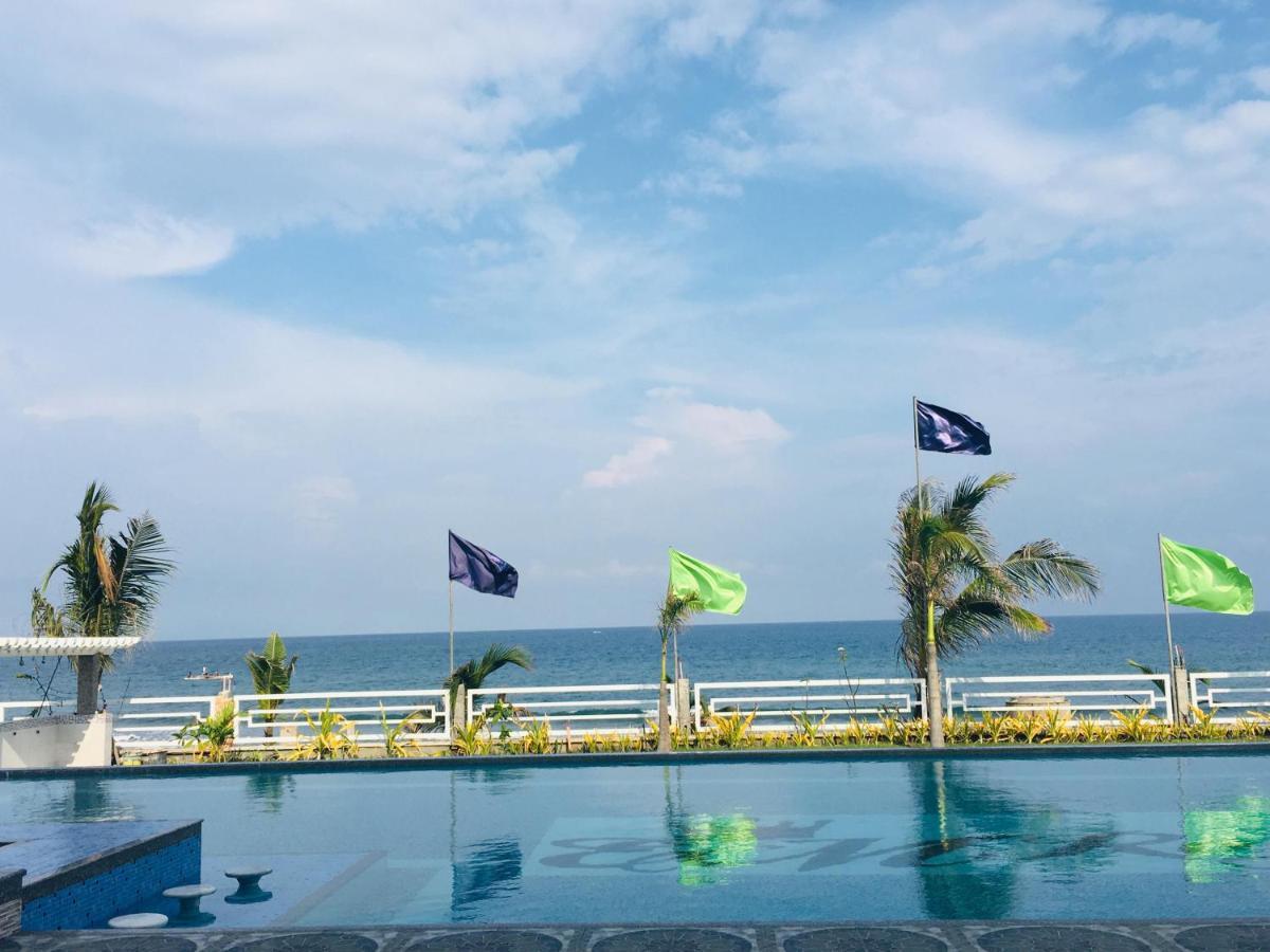 Em Royalle Hotel & Beach Resort Сан-Хуан Экстерьер фото